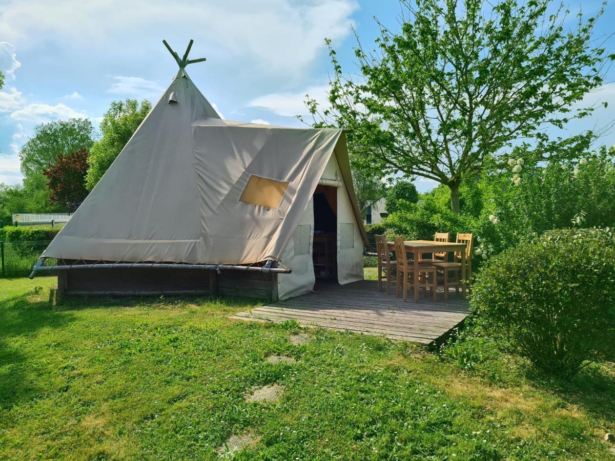 Resort & Camping - Val De Braye Besse-sur-Braye Exterior photo
