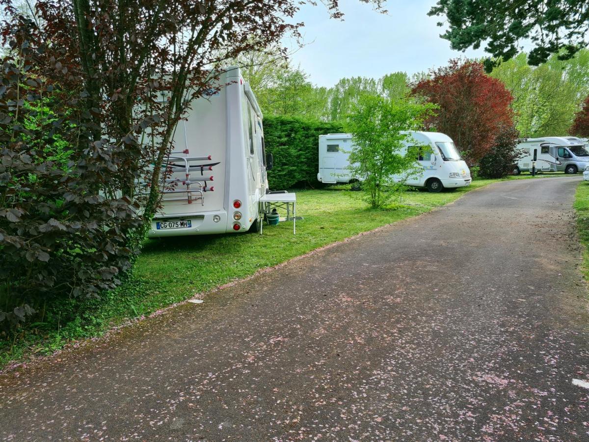 Resort & Camping - Val De Braye Besse-sur-Braye Exterior photo