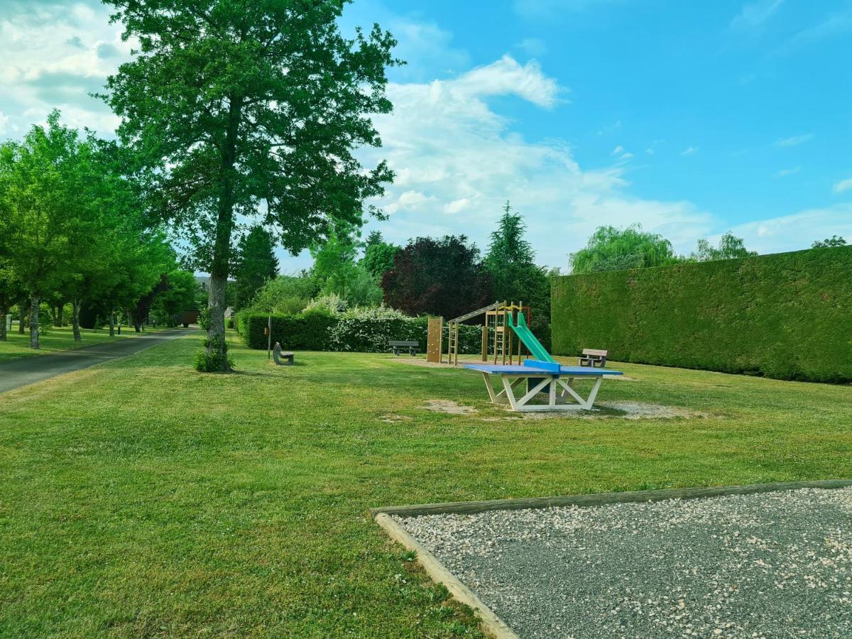Resort & Camping - Val De Braye Besse-sur-Braye Exterior photo