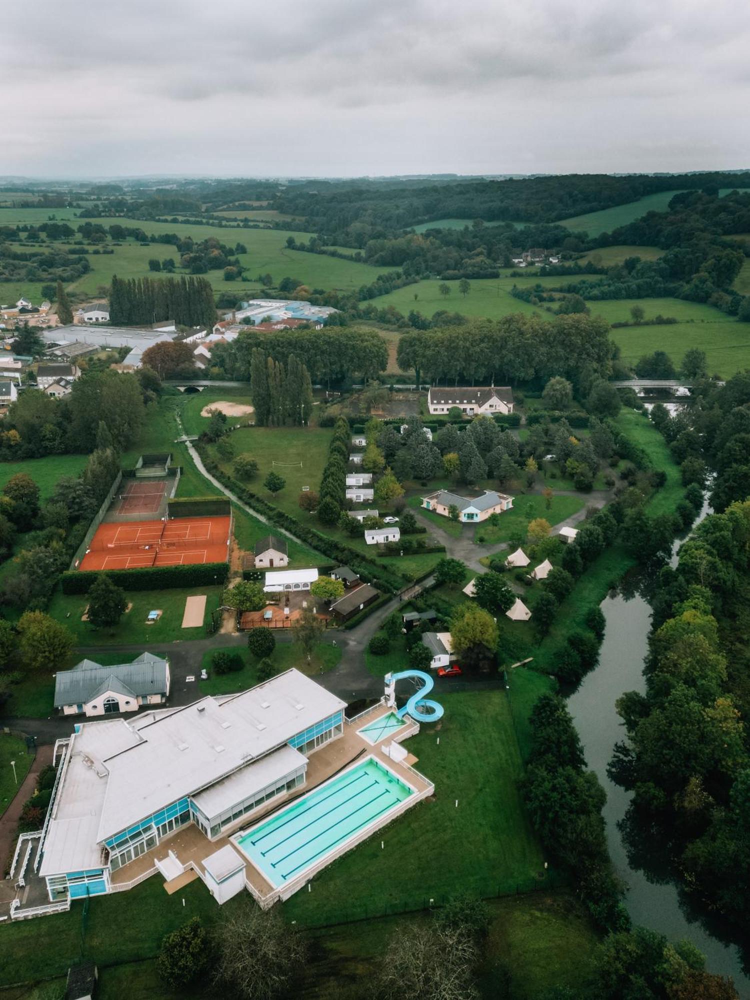 Resort & Camping - Val De Braye Besse-sur-Braye Exterior photo